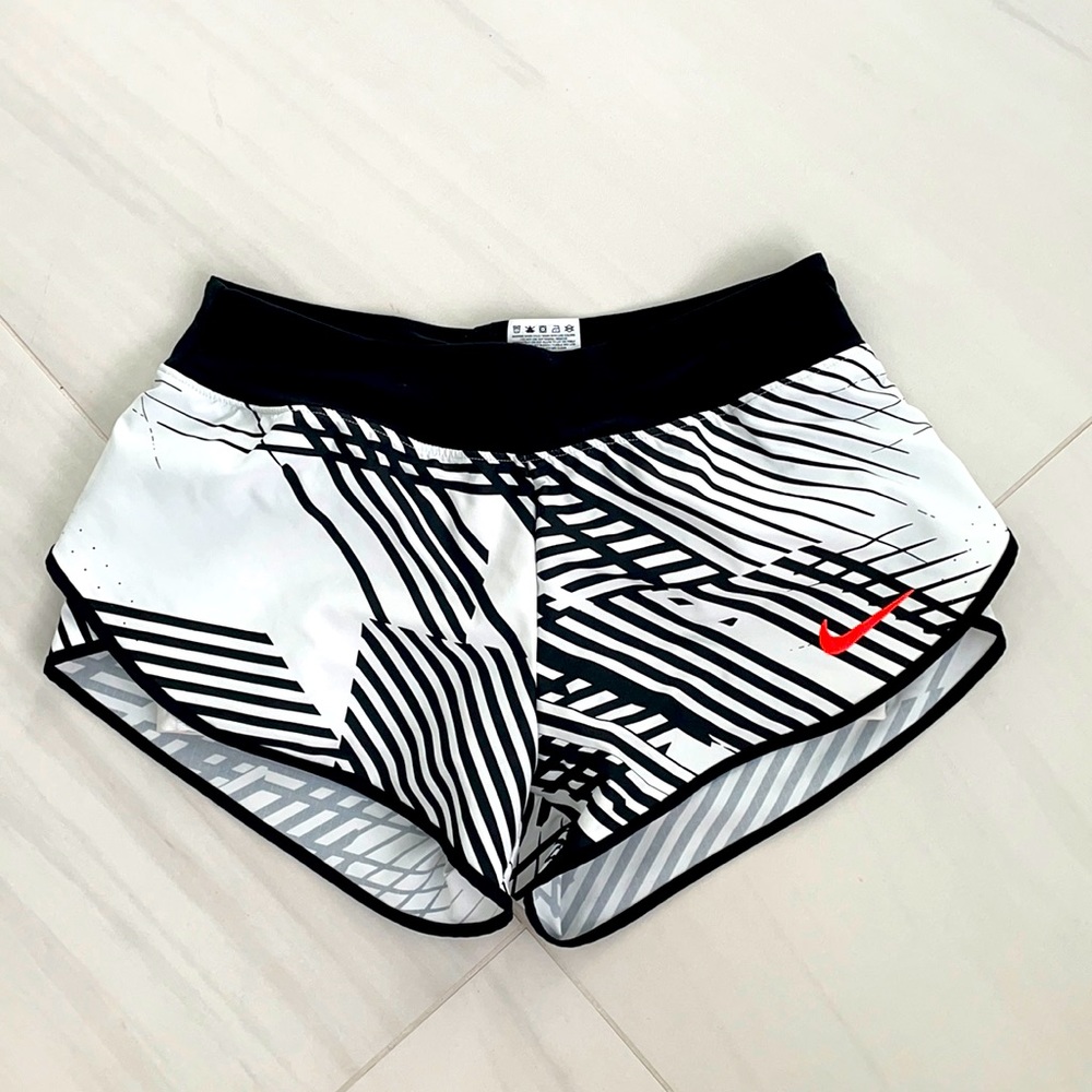 Nike lined running shorts
